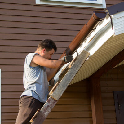 BATON ROUGE GUTTER CLEANING SERVICE
